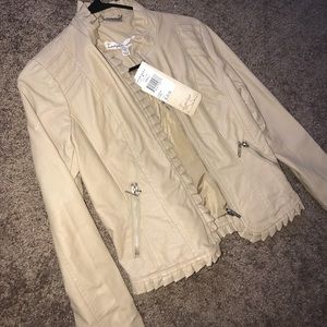 Beautiful tan jacket! (Brand New With Tags)